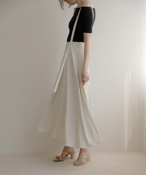 MIELI INVARIANT(ミエリ インヴァリアント)/Asymmetry Strap Flare Skirt/img11