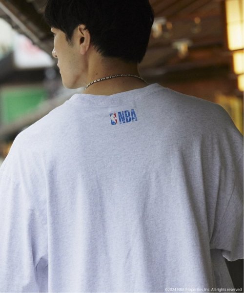 JOURNAL STANDARD relume Men's(ジャーナルスタンダード　レリューム　メンズ)/【Off The Court by NBA / オフ・ザ・コート バイ NBA】別注 プリントTシャツ/img10