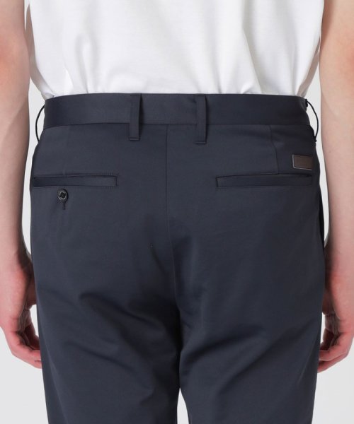 シェルタリングドライサテントラウザーズ 