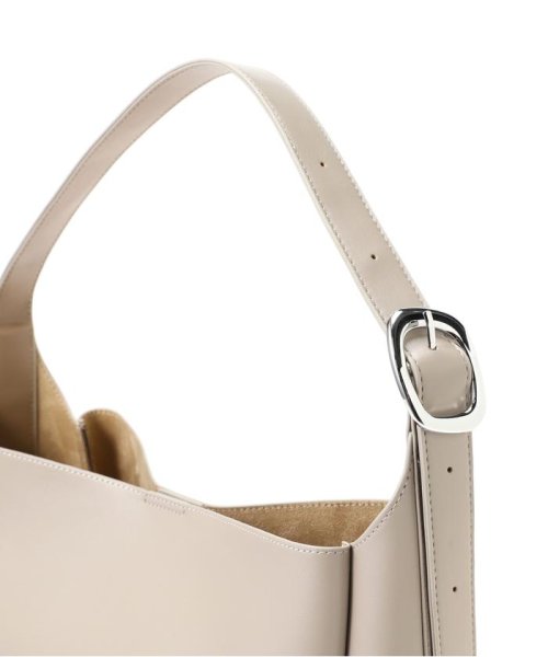 メタルバックルバルキーショルダーバッグ 人気・おすすめ｜使いやすい・旅行におすすめ セール中 全国発送 国内発送対応