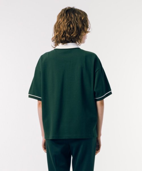 ヘビーウェイト鹿の子 ボクシーシルエットクレリックポロシャツ 商品説明スポーティなバイカラーがトラッドな印象にカラー部分と袖のリブをバイカラーで仕立てることでスポーティなコントラストを演出しているリラックスフィットPOLO。ゆとりのあるボクシーなシルエット KU1501847526(11440円)