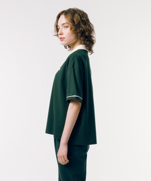 ヘビーウェイト鹿の子 ボクシーシルエットクレリックポロシャツ 商品説明スポーティなバイカラーがトラッドな印象にカラー部分と袖のリブをバイカラーで仕立てることでスポーティなコントラストを演出しているリラックスフィットPOLO。ゆとりのあるボクシーなシルエット KU1501847526(11440円)