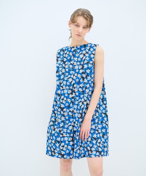 LANVIN en Bleu(ランバンオンブルー)/Floating Flowerアクティブオールインワン/img01