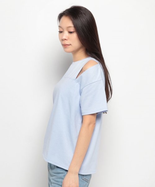 offprice.ec(offprice ec)/【Ray Cassin/レイカズン】ショルダーカッティングTシャツ /img01