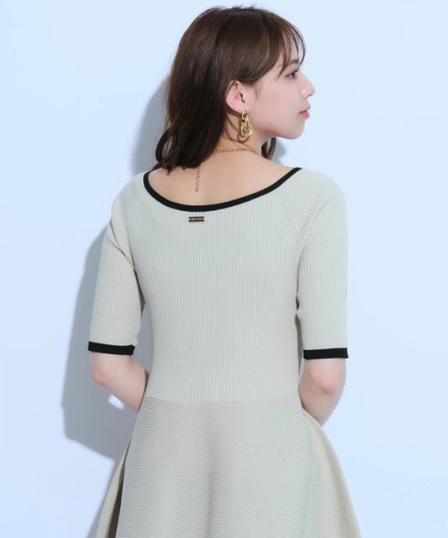 ホールガーメント配色ワンピ 予めご了承ください