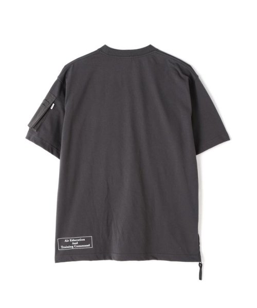 AVIREX(AVIREX)/LOOSE FIT MIL. POCKET T－SHIRT/img20