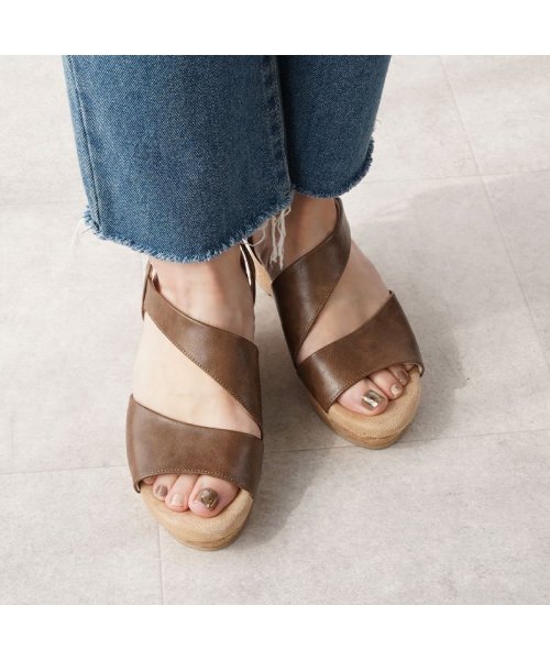 サンダル レディース ウエッジソール 厚底 6.5cmヒール 美脚 靴 歩きやすい おしゃれ ふかふか 極厚クッションインソール 軽量 軽い 楽ちん 疲れにくい 人気・おすすめ｜省スペース設計・旅行向けにおすすめ お得商品 プライバシー配送 国内発送・安心販売体制