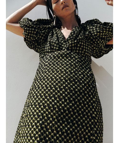 リボンスリーブフラワードレス 予めご了承ください