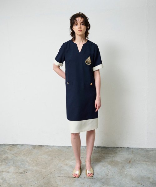 ビジューエンブレムワンピース 