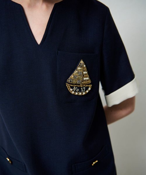 ビジューエンブレムワンピース 