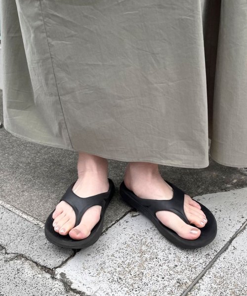 【OOFOS/ウーフォス】OOriginal 人気・おすすめ｜省スペース設計・旅行向けにおすすめ お得商品 プライバシー配送 国内発送・安心販売体制