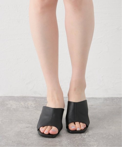 【atelier brugge/アトリエブルージュ】 CUTTING MULES：シューズ atelier brugge/アトリエブルージュ CUTTING