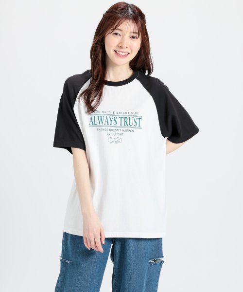 Honeys(ハニーズ)/ラグランゆるＴシャツ トップス Tシャツ カットソー 半袖 ロゴT 配色 UVカット /img02