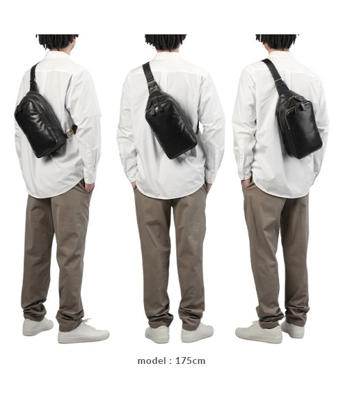 ダコタ ブラックレーベル ボディバッグ ワンショルダーバッグ メンズ 軽量 縦型 日本製 Dakota BLACK LABEL ホースト3 1623807 ダコタ 1623807 HOV1622388102(12441円)