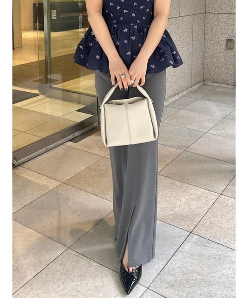 フロントスリットパンツ 予めご了承ください