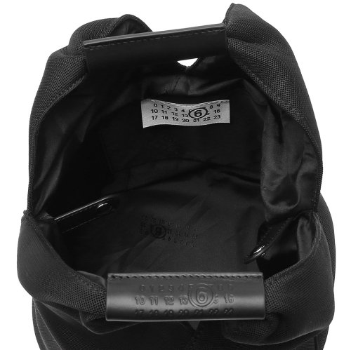 エムエムシックス メゾンマルジェラ ハンドバッグ ジャパニーズバッグ ブラック レディース MM6 Maison Margiela SB6WD0027 P641 メゾンマルジェラ MM6 Maison Margiela エムエムシックス ハンドバッグ ジャパニーズバッグ ブラック レディース SB6WD0027