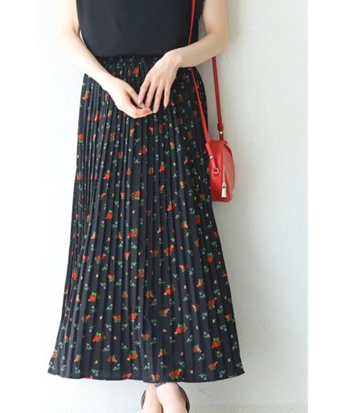 CAWAII(カワイイ)/赤い小花咲くプリーツミディアムスカート/img12