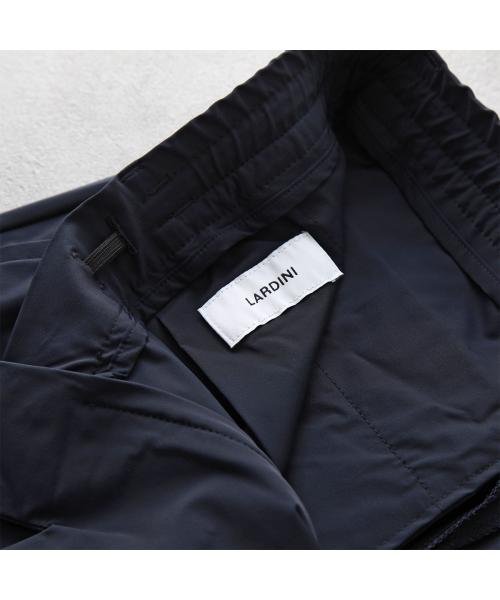 LARDINI テックジャージースーツ JZ143AQ88 EQEL62701 LARDINI テックジャージースーツ JZ143AQ88 ノッチドラペル サイドベンツ