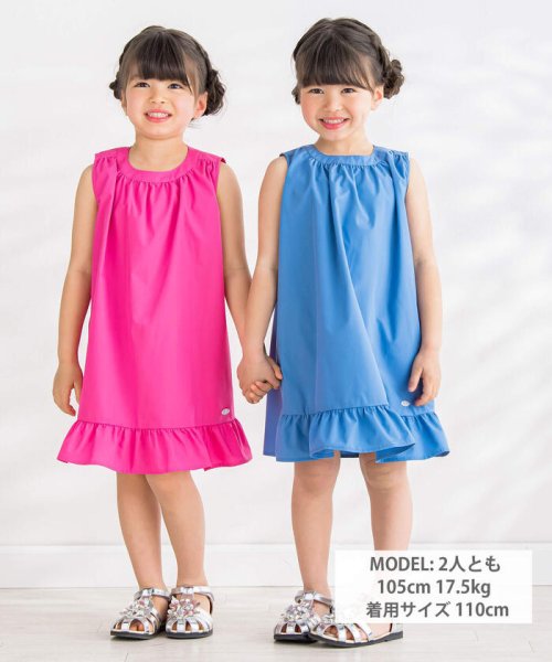 BeBe Petits Pois Vert(ベベ プチ ポワ ヴェール)/フレアバックタックワンピース(95~150cm)/img01