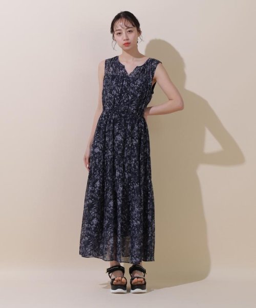 JILL by JILL STUART(ジル バイ ジル スチュアート)/プリントティアードワンピース　WEB限定カラー:ネイビー/img05