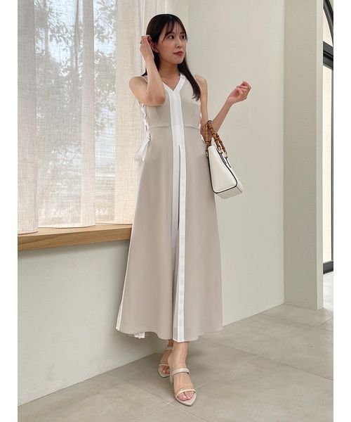 【WEB限定サイズあり】サイドプリーツバイカラーワンピース ラインはブラック