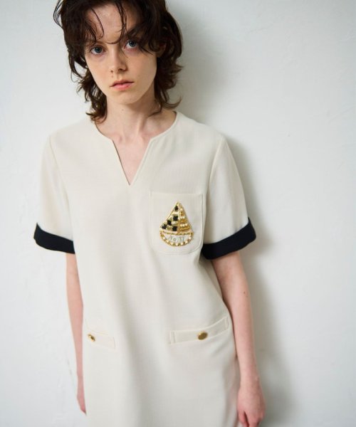 ビジューエンブレムワンピース 