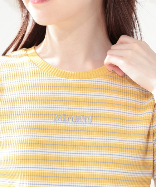 Honeys(ハニーズ)/リンガートップス トップス Tシャツ カットソー レディース 白 黒 半袖 ロゴ 刺繍 /img21