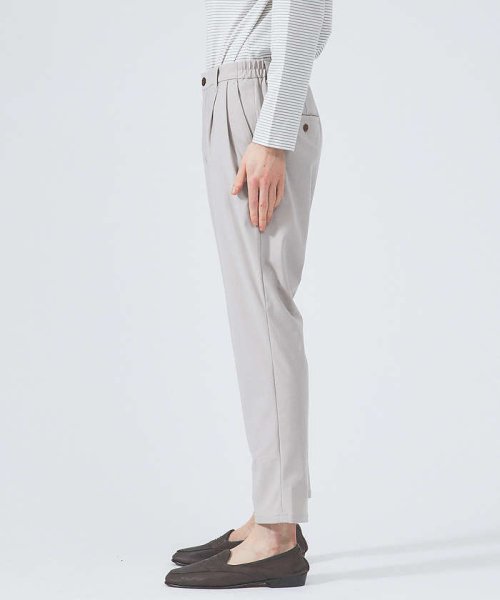 【常に適温 / 37.5 Technology】 デジタル テーパード イージー モデル：H185 B83 W70 H85