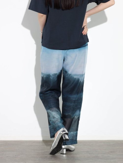 シアーグラフィックプリントワイドパンツ 