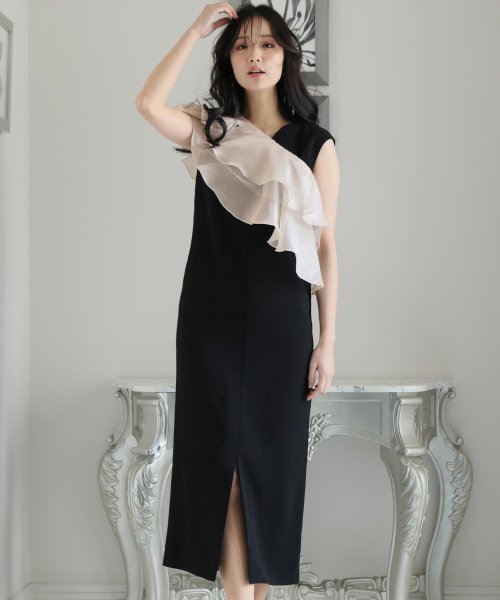 ラッフル付け襟ワンピース 　ポリエステル100% 表地