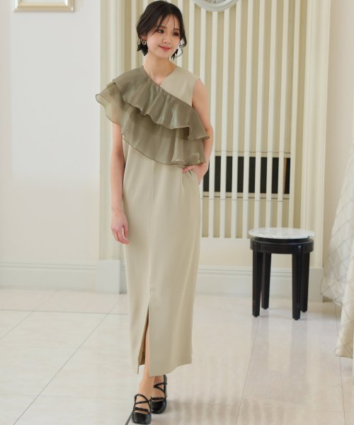 ラッフル付け襟ワンピース 　ポリエステル100% 表地