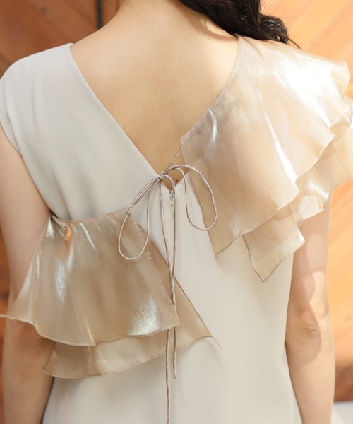 ラッフル付け襟ワンピース 　ポリエステル100% 表地