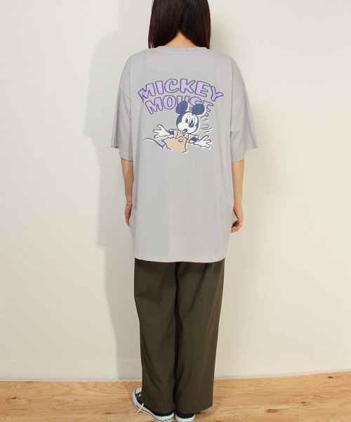 DISNEY(DISNEY)/【DISNEY/ディズニー】天竺 Mickey Mouse刺繍 半袖裾ラウンドBIG Tシャツ/img15