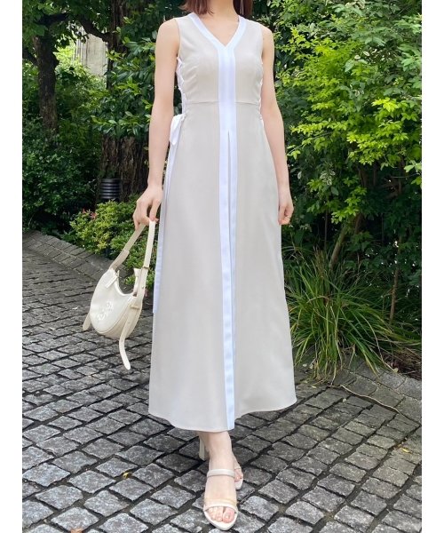 【WEB限定サイズあり】サイドプリーツバイカラーワンピース ラインはブラック