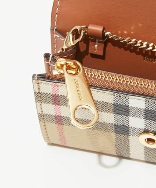 BURBERRY(バーバリー)/バーバリー BURBERRY  8066057 A7026 レディース 財布 二つ折り財布 スモール ミニ財布 チェーン レザー 軽量 小さめ プレゼント ギフ/img05