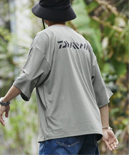 JOURNAL STANDARD relume Men's(ジャーナルスタンダード　レリューム　メンズ)/DAIWA  別注 LOGO TEE/img25