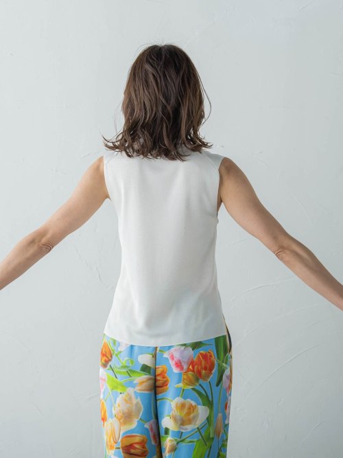 LUCINDAノースリーブニット≪手洗い可能≫ OCQ1498193467(11440円)