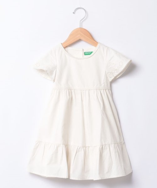 BENETTON (UNITED COLORS OF BENETTON GIRLS)(ユナイテッド　カラーズ　オブ　ベネトン　ガールズ)/キッズ花柄刺繍半袖バックボタンフリルワンピースG/img14