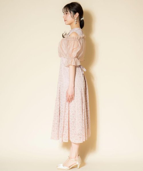 オフショルレースドレス 