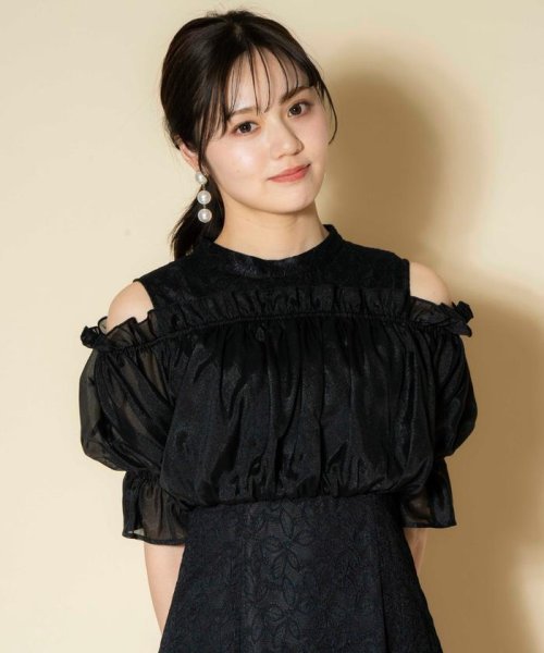 オフショルレースドレス 