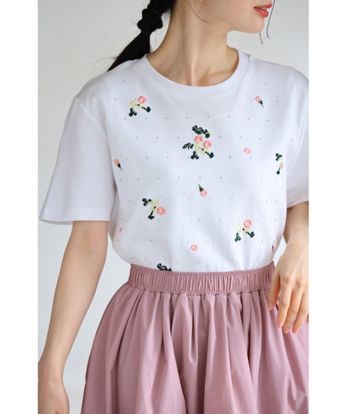 CAWAII(カワイイ)/ストーンの煌めき連なる花刺繍のTシャツトップス/img07