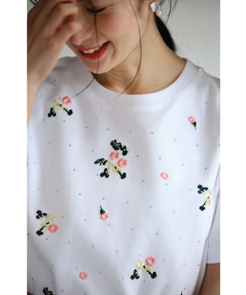 CAWAII(カワイイ)/ストーンの煌めき連なる花刺繍のTシャツトップス/img08