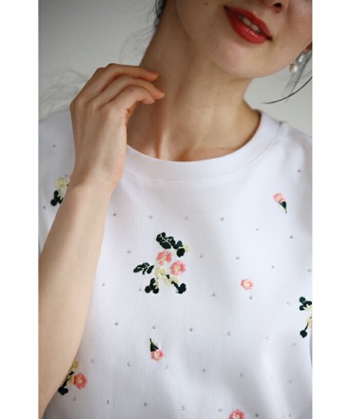 CAWAII(カワイイ)/ストーンの煌めき連なる花刺繍のTシャツトップス/img13