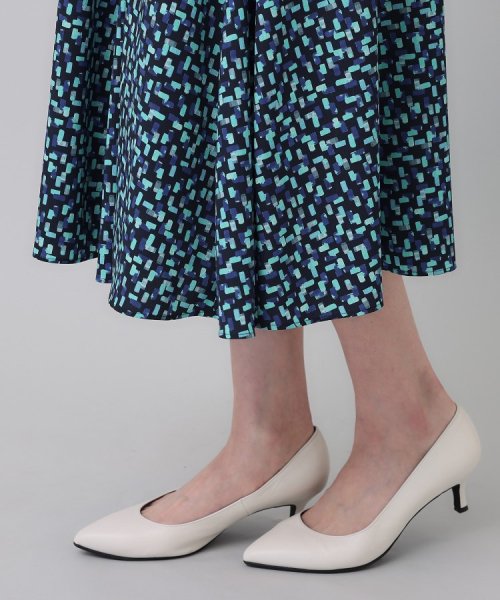 【半袖ワンピ／ミモレ丈】幾何学柄　美シルエットワンピース 