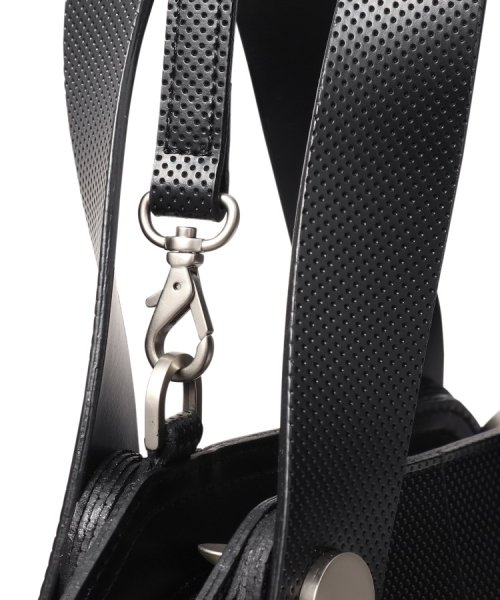 OSSO VIVO PUNTI（オッソ ヴィーヴォ プンティ）ハンドバッグ OSSO オッソ クロームなめしの牛革を顔料で仕上げました 発色がよく