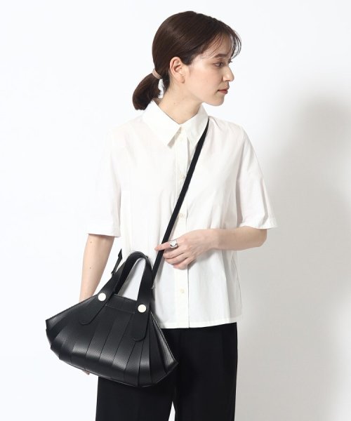 OSSO VIVO PUNTI（オッソ ヴィーヴォ プンティ）ハンドバッグ OSSO オッソ クロームなめしの牛革を顔料で仕上げました 発色がよく