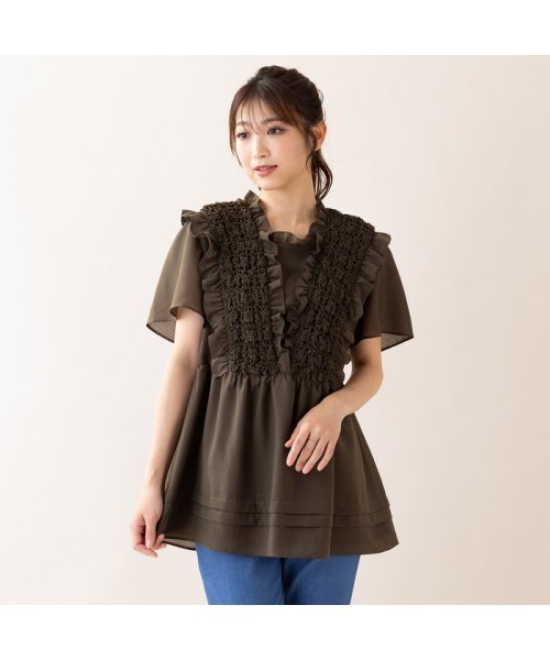 シャーリングブラウス 