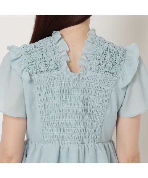 シャーリングブラウス 