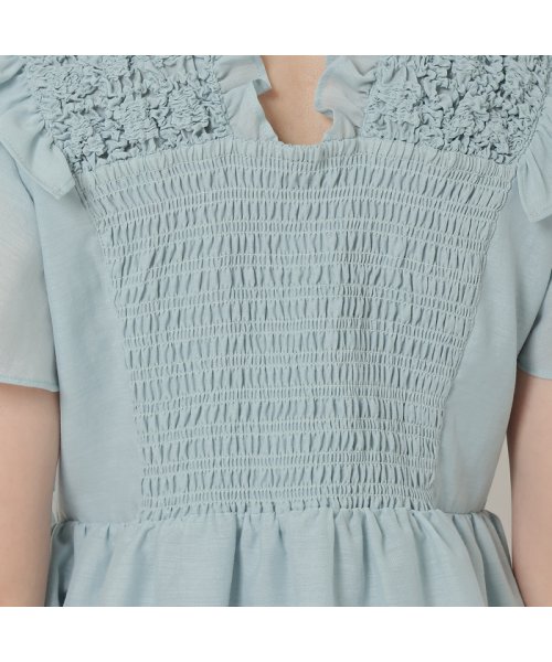 シャーリングブラウス 