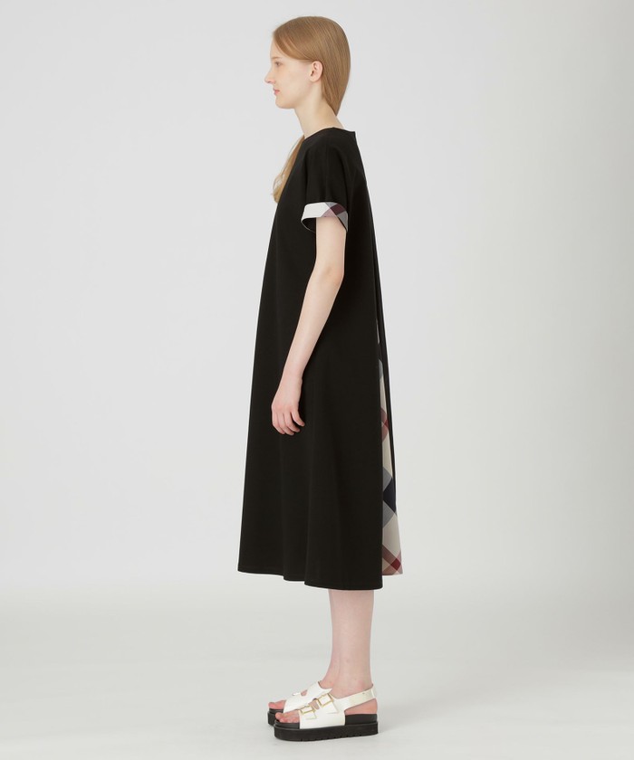美品⭐︎ブルーレーベルクレストブリッジ　コンパクトクリアーポンチワンピース　近年 BLUE LABEL CRESTBRIDGE（ブルーレーベルクレストブリッジ）の